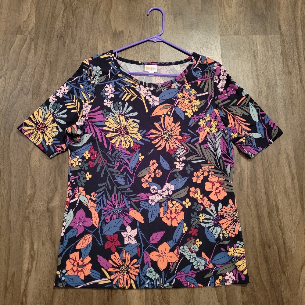 LuLaRoe floral Gigi top
